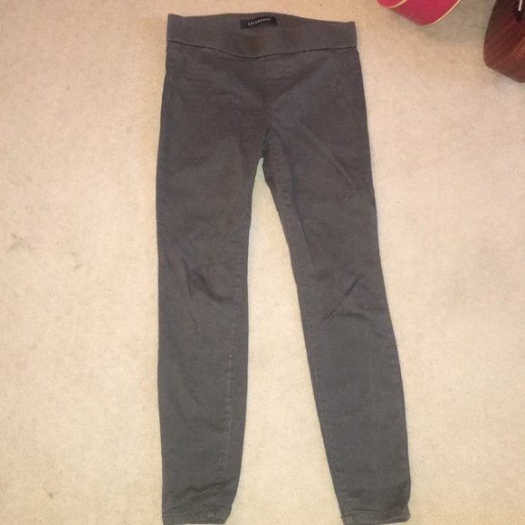 Jeans - Picture 1 of 3